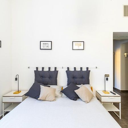 Hostly - Nicole Apartment Volturno- Full Rome Center Zewnętrze zdjęcie